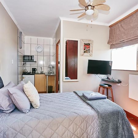 1202 On Cowgill Apartment พริทอเรีย ภายนอก รูปภาพ