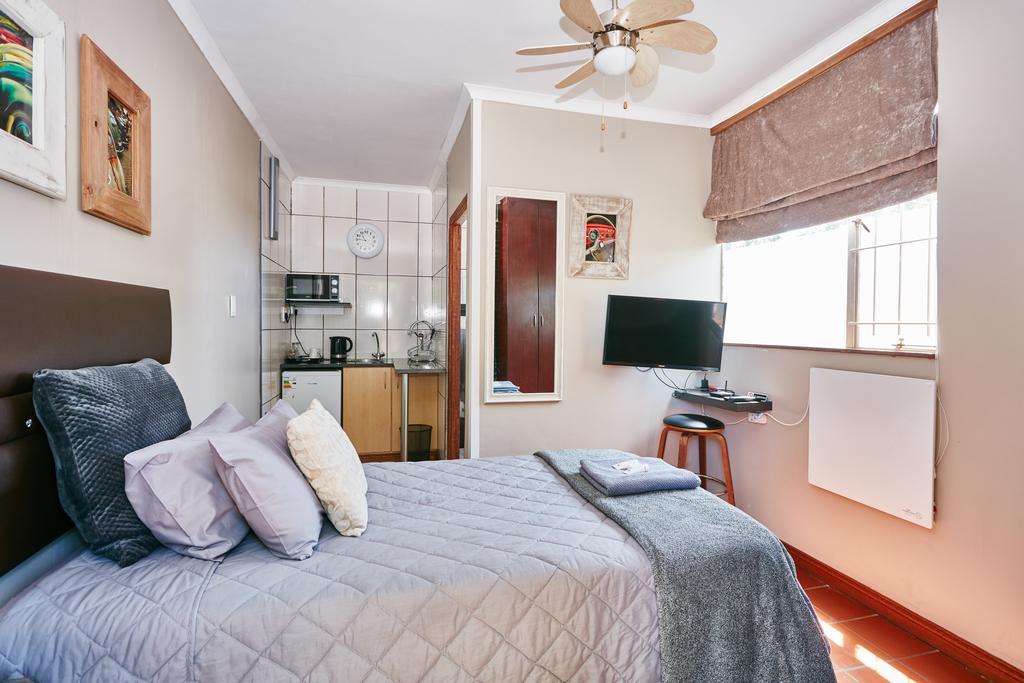 1202 On Cowgill Apartment พริทอเรีย ภายนอก รูปภาพ